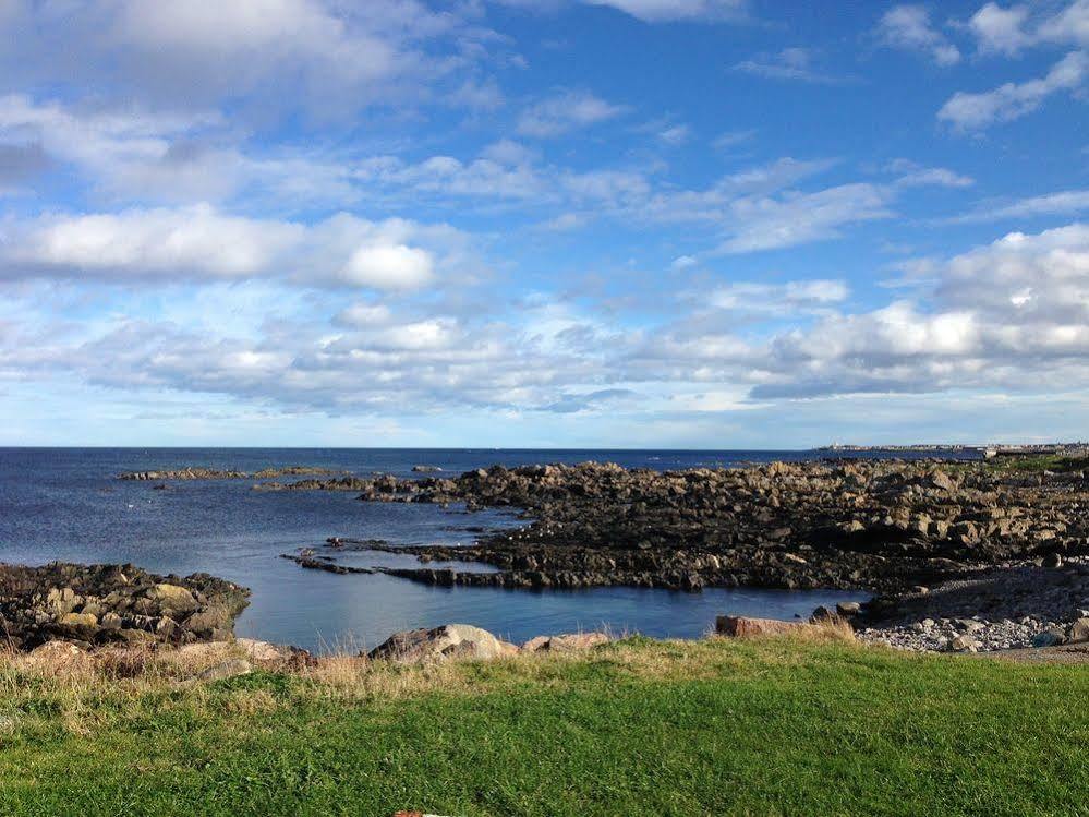 Pew With A View - Seafront Cottages Rosehearty Экстерьер фото