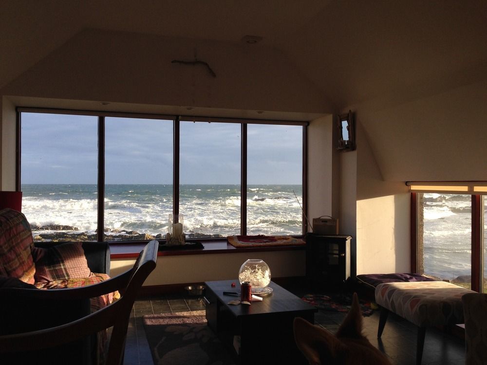 Pew With A View - Seafront Cottages Rosehearty Экстерьер фото