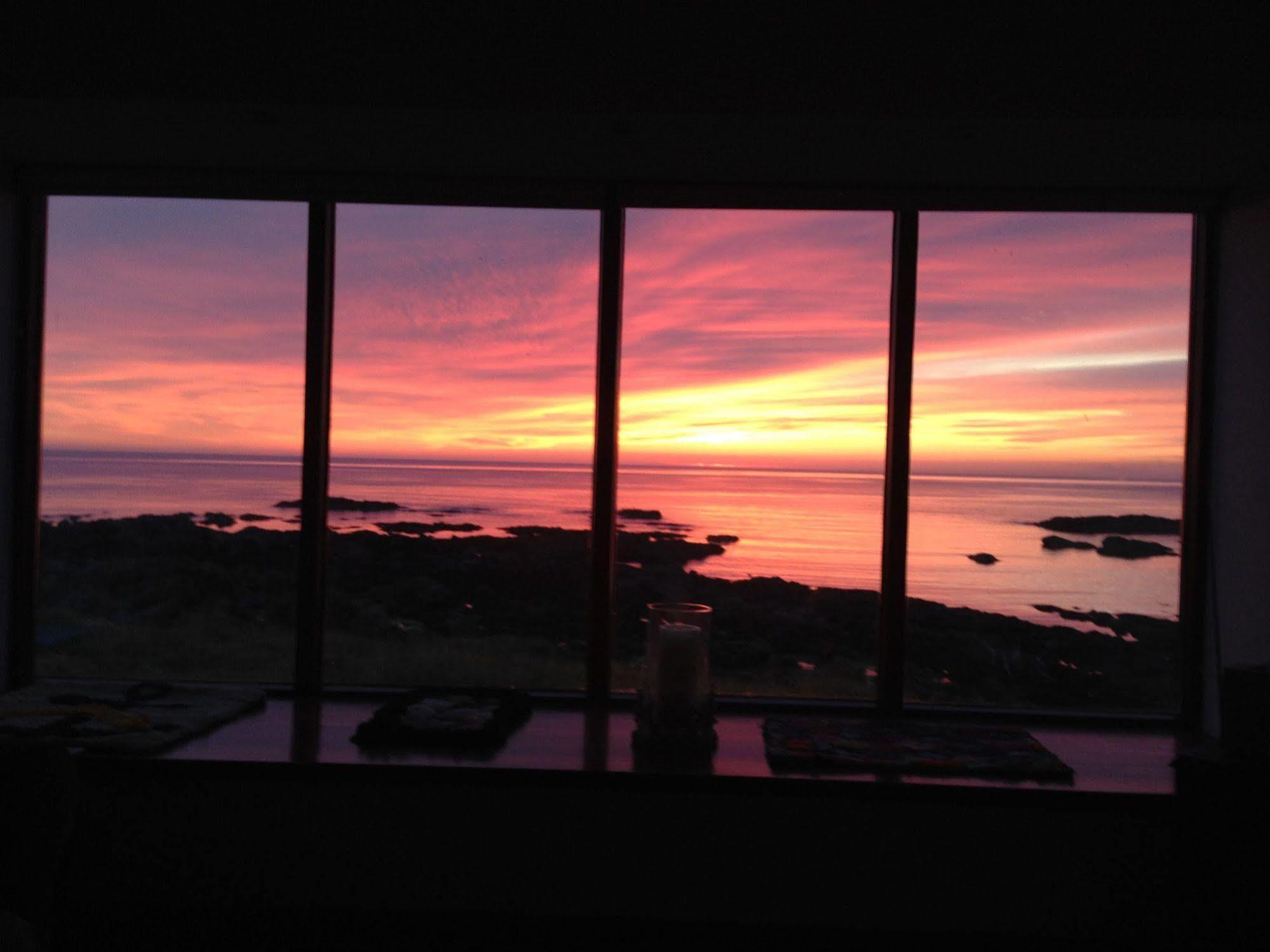 Pew With A View - Seafront Cottages Rosehearty Экстерьер фото