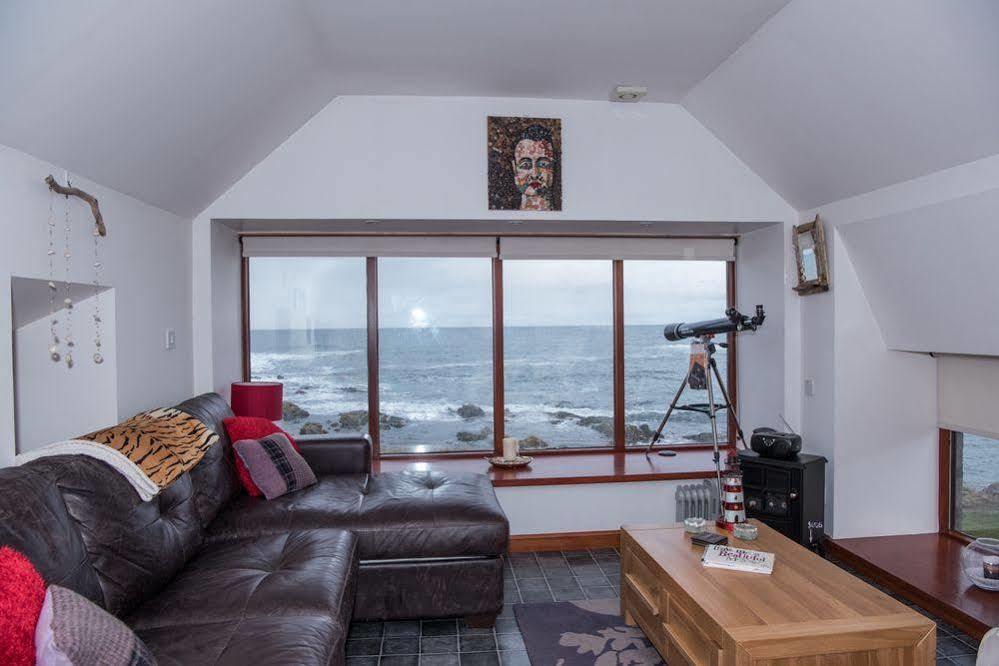 Pew With A View - Seafront Cottages Rosehearty Экстерьер фото