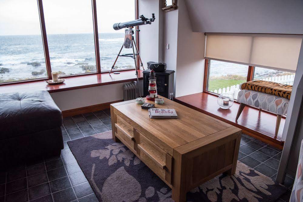 Pew With A View - Seafront Cottages Rosehearty Экстерьер фото